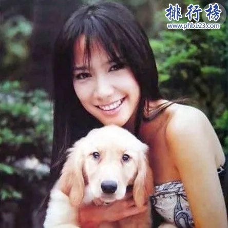 泰国十大人妖排行榜：十大人妖皇后美得冒烟(未成年禁入)