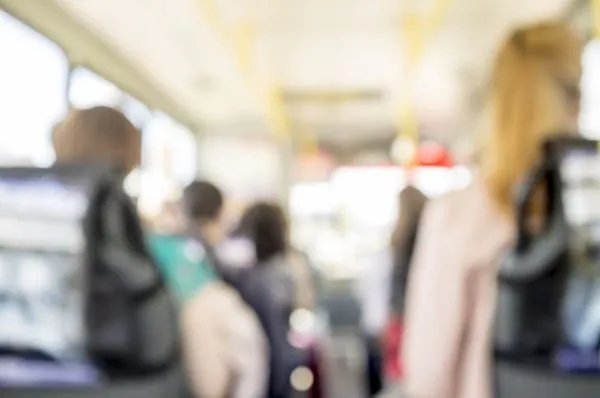 老人吸烟被劝猝死案劝烟者二审无责，你见的熊老人有多熊？