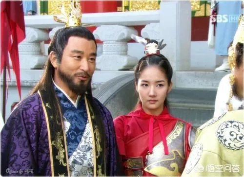 如果想了解新罗的善德女王，除了《三国史记》、《三国遗事》、《东国通鉴》，还可以参考哪些韩国书籍？