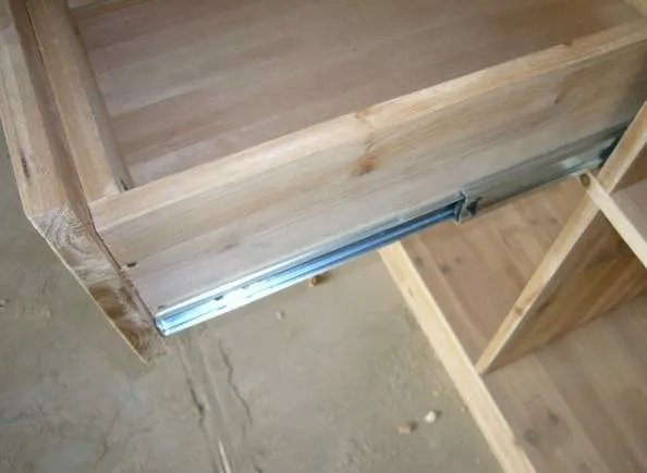 阻尼滑轨优缺点是什么