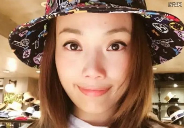 容祖儿被塞春卷图真相 容祖儿辛酸的成名经历