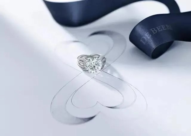 南方人在酒店办婚礼是吃一餐还是几餐的，有哪些规矩。其流程是什么样子的？