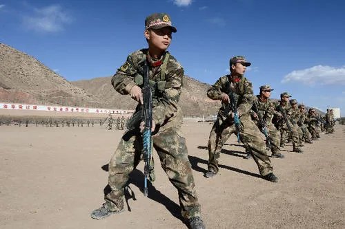 高原武警战士版无价之哥，他们背后的付出又知道多少？