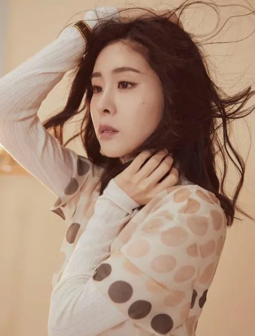 未婚生子事件后,张碧晨晚会节目被拿下,华晨宇的事业却丝毫不受影响?