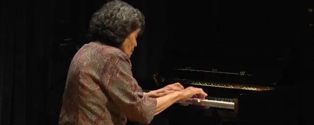 巫漪丽个人资料