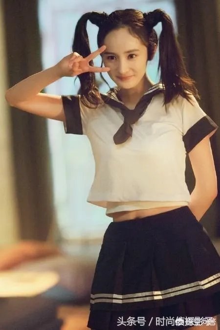 哪个女明星穿校服最好看？