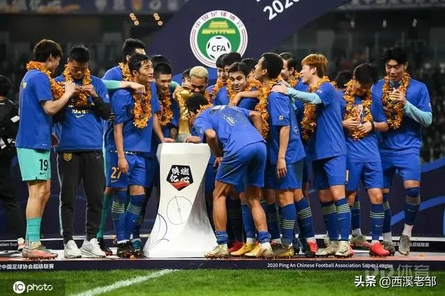 大家觉得昨晚苏宁和恒大的比赛正常吗?