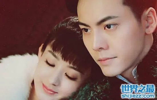 看陈伟霆很宠溺赵丽颖，两人甜蜜暧昧疑似恋爱 