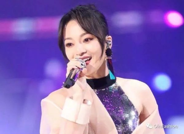 张韶涵新歌疑似回应范玮琪,这俩“姐妹”感情比电视剧还精彩,怎么回事?