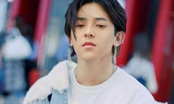 符龙飞和罗云熙曾以“双孖JL”组合出道，这是个什么样的组合？