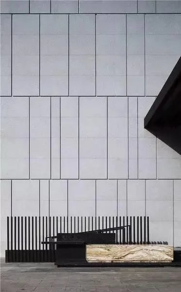 用如此摩登手法打造出来的魔术空间,要多酷有多酷!