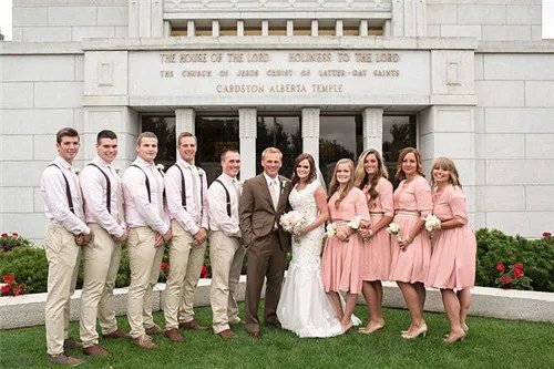 伴郎伴娘要几个较合适  伴郎伴娘要做什么