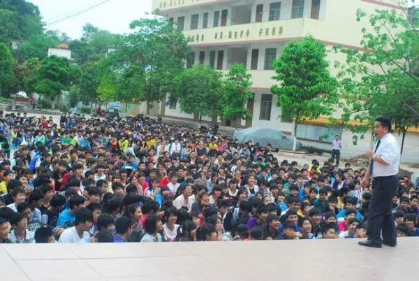 上思最火的论坛