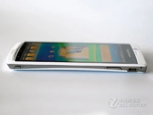 索爱绝版机 Xperia arc S LT18i售1900