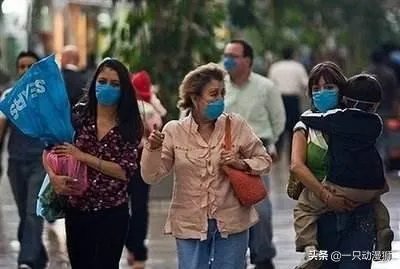 美国宣布进入紧急状态，当地华侨应该怎么团结自救？