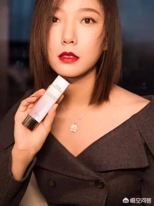 前几年爆红的王珞丹，怎么最近都没什么作品？退圈了吗？