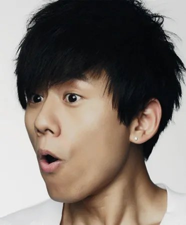 我的舞台张杰唱响快乐男声 张杰感恩青奥会献唱主题歌