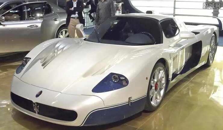 玛莎拉蒂全线调价 直降14万成为疯抢的对象
