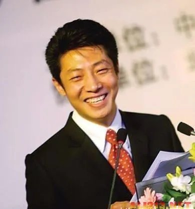 揭秘春晚主持人上位史 李思思男友是幕后推手