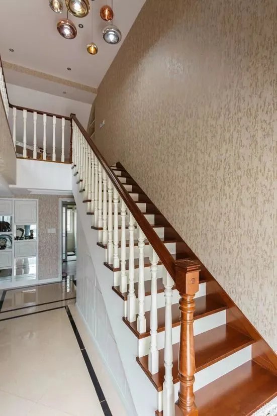 楼梯下的空间,难道就我觉得浪费吗?复式房必看!