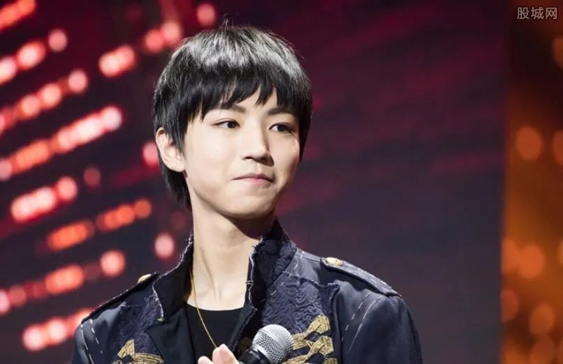 王俊凯被父母打屁股照片 王俊凯被打是真的吗