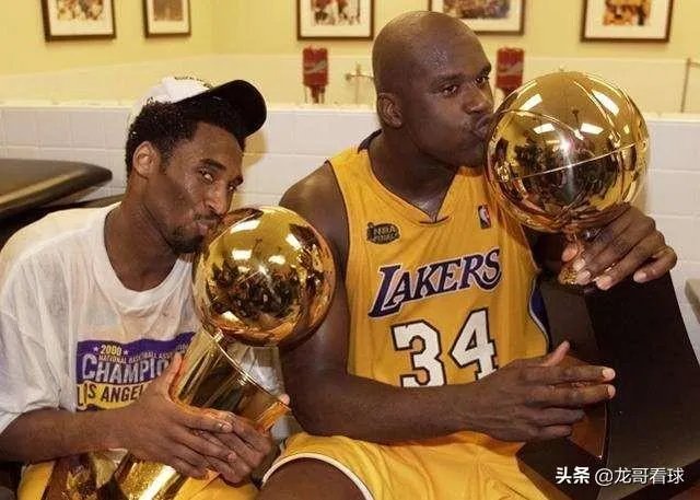 你觉得谁能代替科比在2020的名人堂上演讲?为什么?