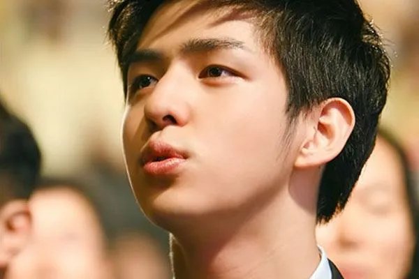 第一次公开谈退队原因，金起范退队后受到了什么影响？