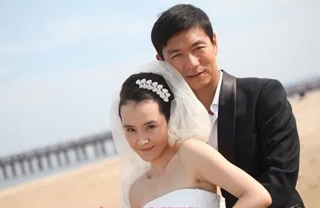 邢佳栋的妻子是谁 邢佳栋妻子资料分享