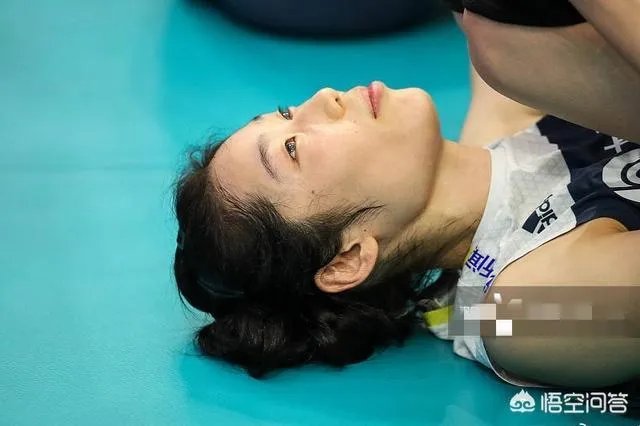 世锦赛三四名决赛中国女排3-0完胜荷兰以季军收官,如何评价队员们这场比赛的表现?