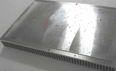 水冷散热与风冷散热有哪些区别？