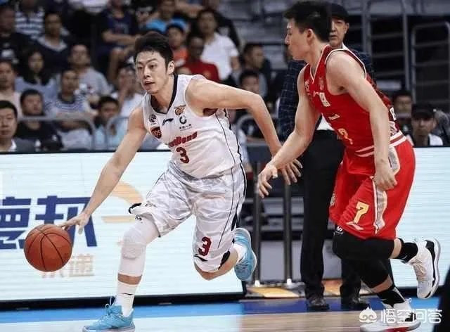 广东队取得CBA开赛9连胜,为何粤媒会称赞朱芳雨的5换2大交易?