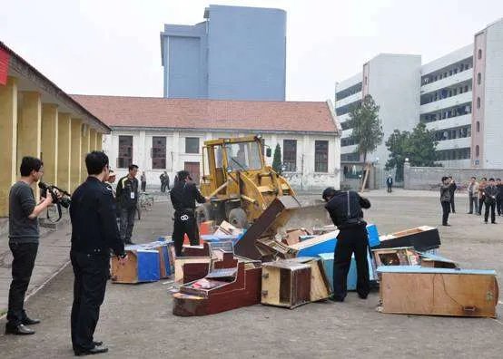 仙桃市第十中学的学校简介