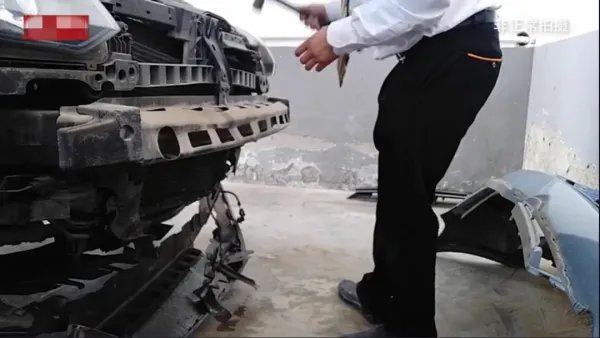 4S店再爆维修乱象问题 故意砸坏零件增加费用