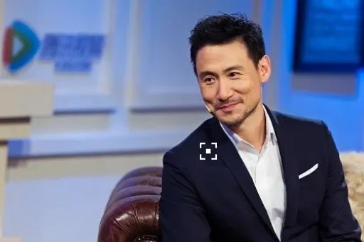 吊丝男士上刘心唱的歌是什么