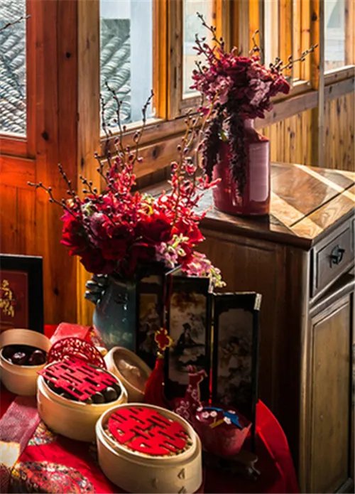 2018中式婚礼布置图片  为您打造古色古香的婚礼