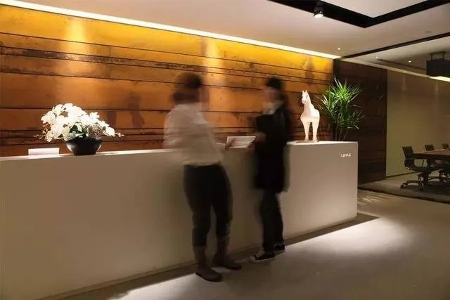 只有极简风才能hold住的豪品别墅,既美又有品!