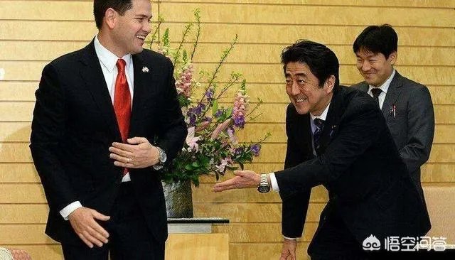 安倍晋三和特朗普因为红毯合影被讽刺是特朗普故意羞辱他，你怎么看？