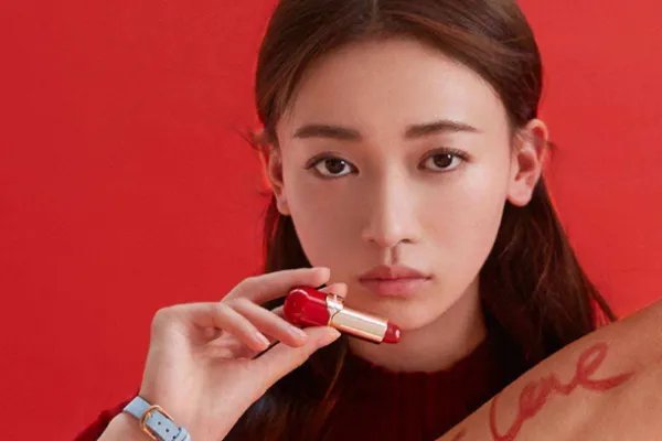 洪尧称懒得理疑似回应与吴谨言恋情，为何他俩会传绯闻？​