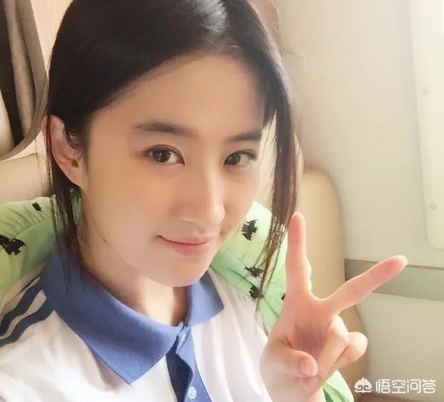 哪个女明星穿校服最好看？