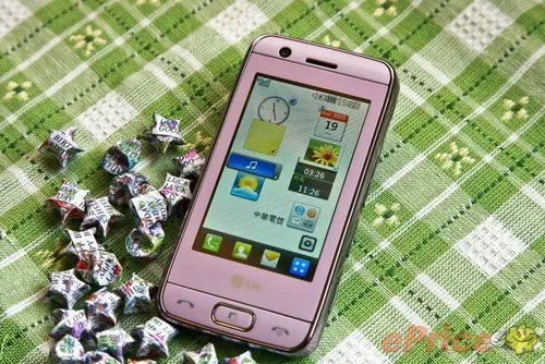 时尚色彩大屏女性机 LG GT505抢先评测