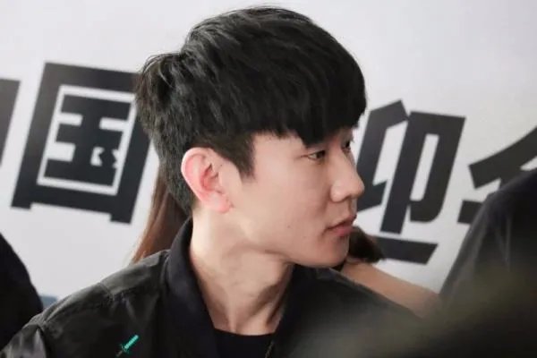 林俊杰的个人生活怎么样？有女朋友了吗？