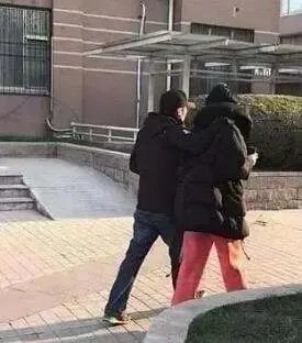 王菲谢霆锋复合六年没举办婚礼,背后的原因是什么?