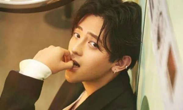 符龙飞和罗云熙曾以“双孖JL”组合出道，这是个什么样的组合？