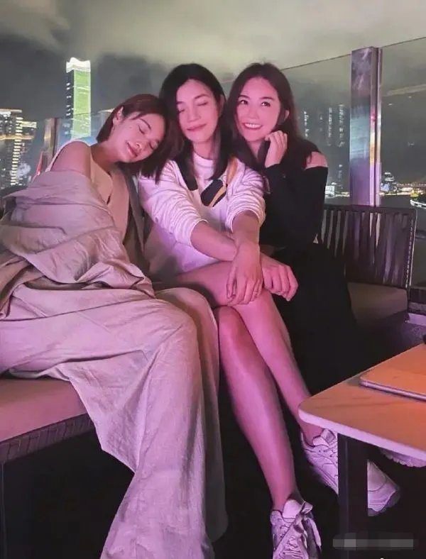 杨丞琳、陈妍希、阿SA三大女神久违同框,她们此前有过哪些交集?