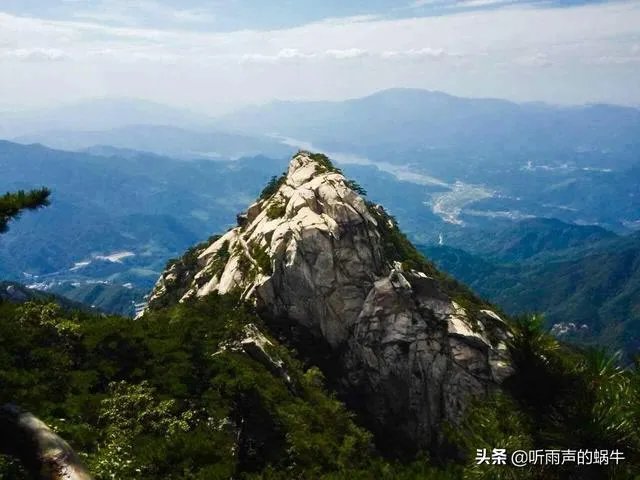 夏季出游避暑，有的喜欢在国内，有的喜欢出国。你感觉去哪里好？