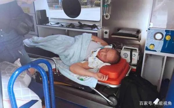 生日奶奶做了一碗长寿面,他却坚持要喂奶奶,没钱吃饭的一家怎么面对血癌?