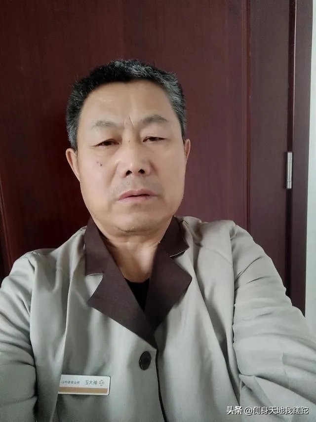 浙江女子喊老公下污水井救宠物狗致其身亡，年仅30岁，怎么看？