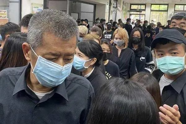 小鬼黄鸿升将进行花葬，什么是花葬？