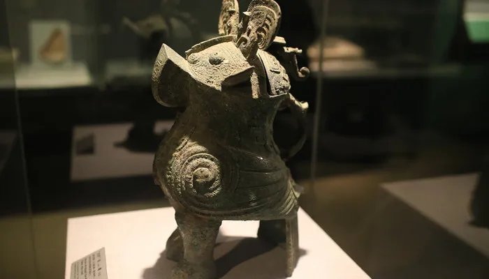 我国历史上首个有文字记载的王朝是哪个