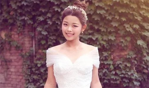 曾被说是最丑的童星王莎莎，她现在的发展怎么样？